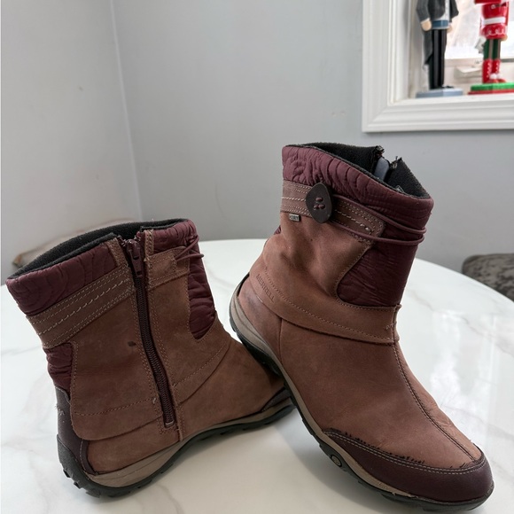 Merrell Tan and Burgundy Outdoor Boots - Picture 6 of 10